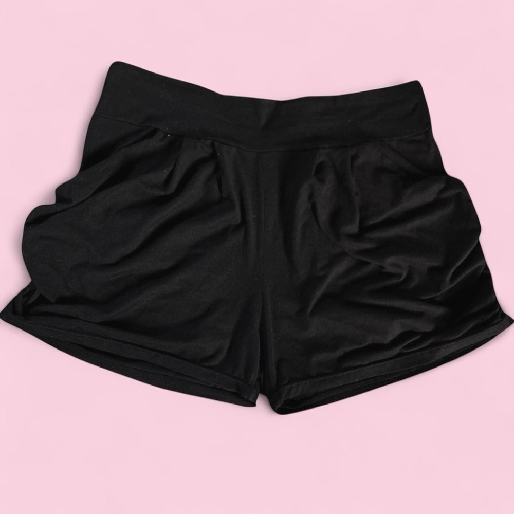 Black 🐈‍⬛ Stretch Athleisure shorts with pockets, Size XL